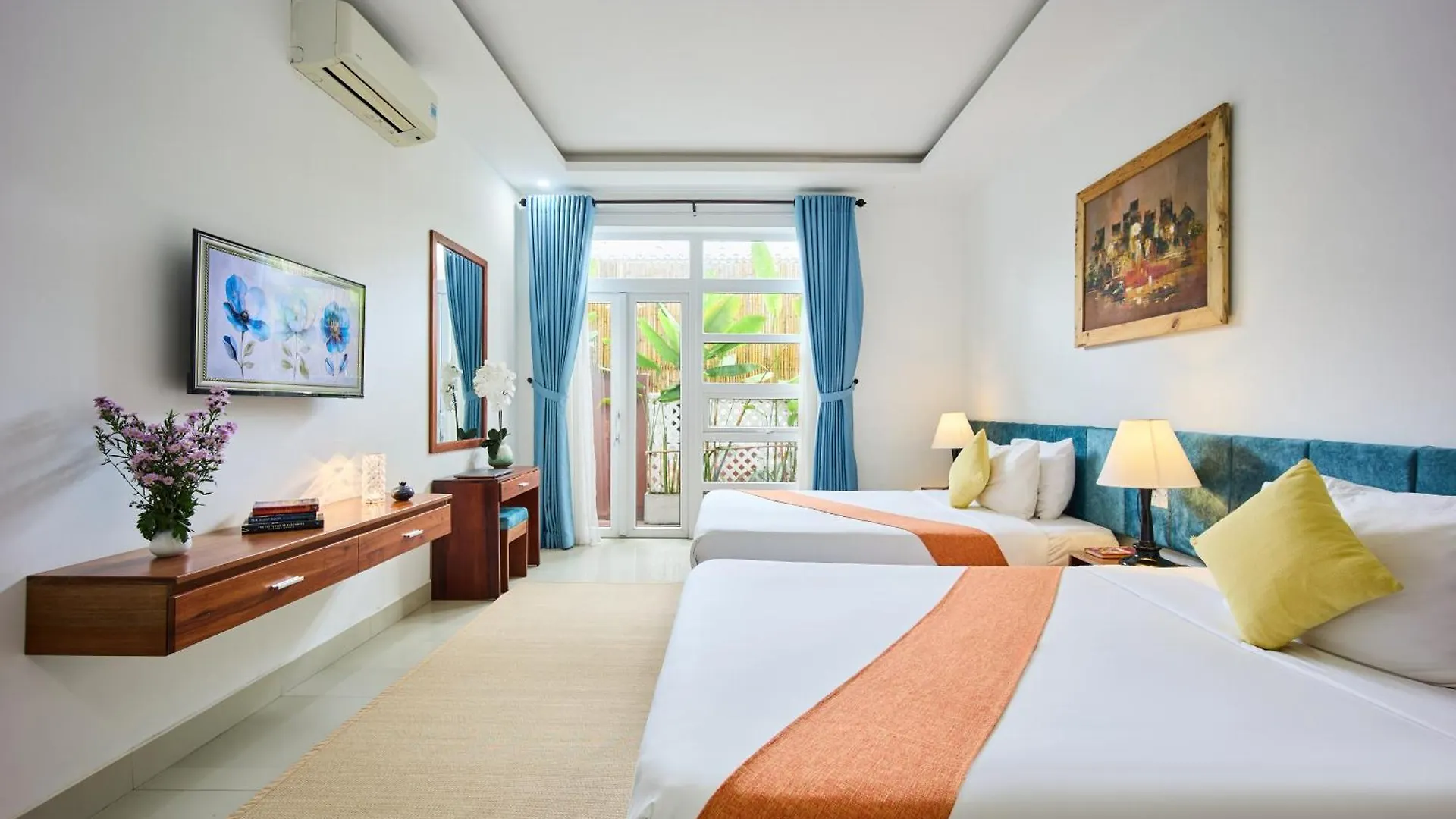 Nelly Villa Hoi An